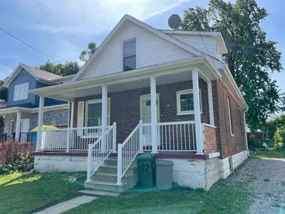 Spacious 6-Bedroom Home Near McMaster – Perfect for Students. Discover 93 Sussex Street in Hamilton...