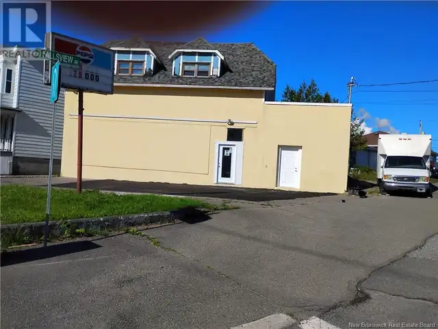 Apartment and 2 stores for rent in Room Rentals & Roommates in Saint John - Image 5