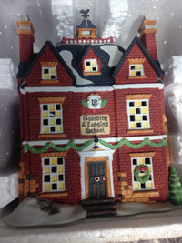 DEPT 56 - DICKENS  LIMITED EDITION BOARDING & LODGING SCHOOL #18