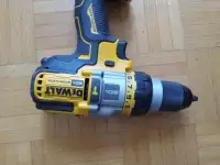 DewaltDCD 999 Hammer Drill