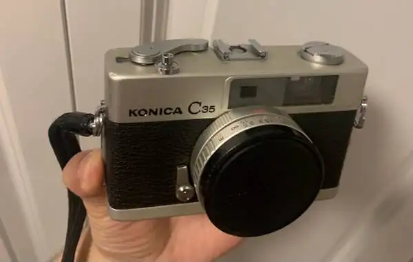 Konica C35 Rangefinde Film Camera HEXANON 38mm f/2.8 in Cameras & Camcorders in Burnaby/New Westminster - Image 6