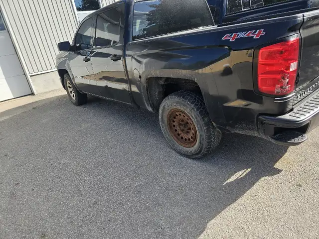 2014 Chevrolet Silverado PART OUT in Auto Body Parts in Barrie - Image 6