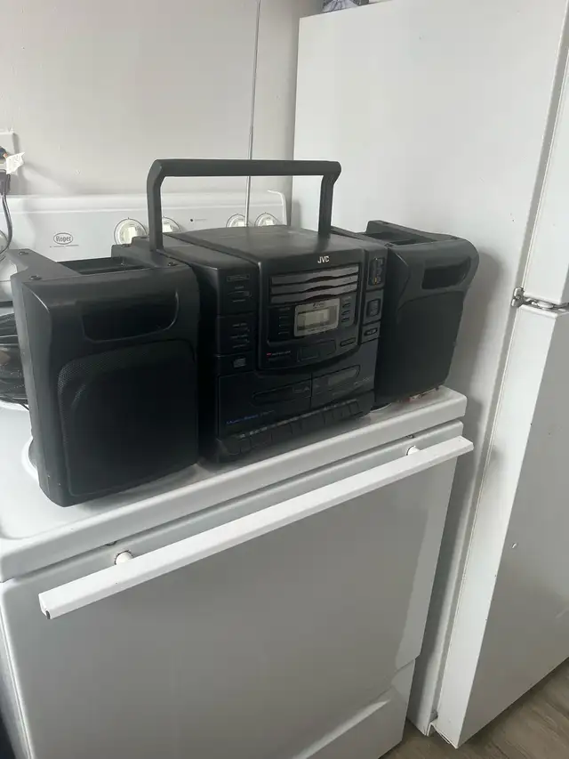 JVC Portable CD Changer System PC-XC20402835177063720960