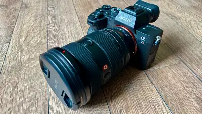 Superbe appareil photo boîtier Sony A7r IVa body mint comme neuf, View more