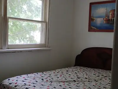Room for rent, with a lake view