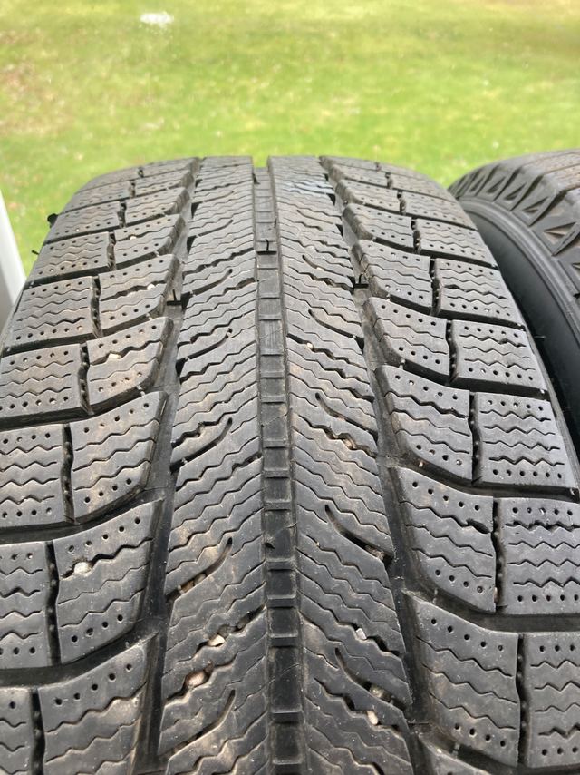 225-65-17 Michelin Ice snow tires in Tires & Rims in Peterborough - Image 2