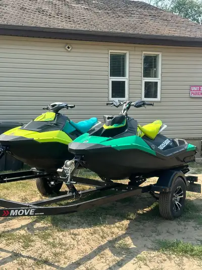 2019 Seadoo Spark Trixx with speaker 2018 Seadoo Spark Comes on a double trailer, speaker, covers. $...