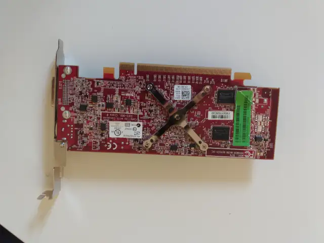 ATI Radeon Graphics Card P/N 7120035100G63373408877825121