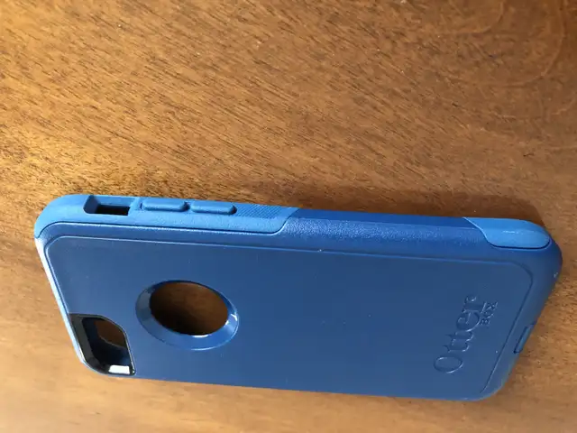 Otterbox iPhone 8 case in Cell Phone Accessories in Peterborough - Image 3