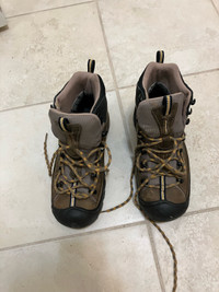 Ladies Keen Hiking boots