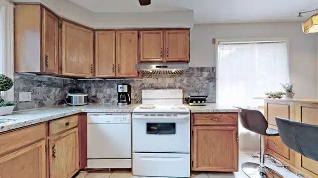 Mississauga (Erin Mills) – Private Detached Home for Rent in Long Term Rentals in Mississauga / Peel Region - Image 6