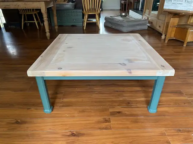 40 x 40 Gorgeous Wood Statement Table in Coffee Tables in Kelowna - Image 3