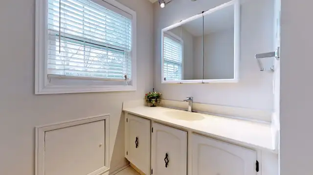 Mississauga (Erin Mills) – Private Detached Home for Rent in Long Term Rentals in Mississauga / Peel Region - Image 13