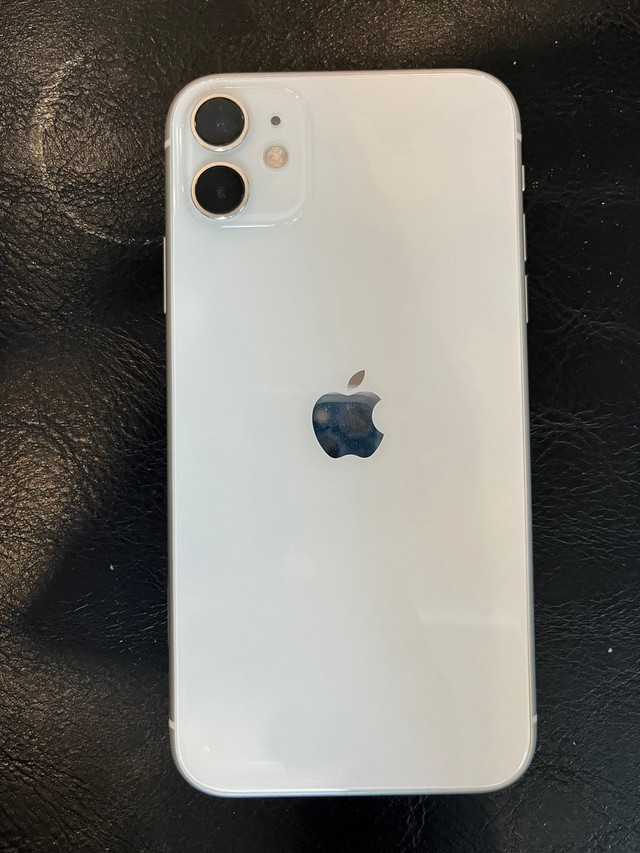 iPhone 11 - 64gb in Cell Phones in Calgary - Image 3