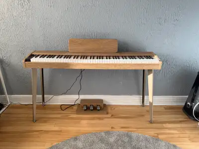 Piano DDP-60, View more