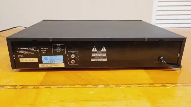 vintage pioneer single cd player PD-5010 in Stereo Systems & Home Theatre in Mississauga / Peel Region - Image 10