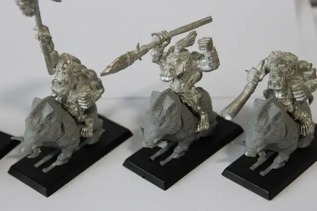 OOP Warhammer Fantasy Metal Savage Orc Boar Boyz Command Unit in Arts & Collectibles in Edmonton - Image 6