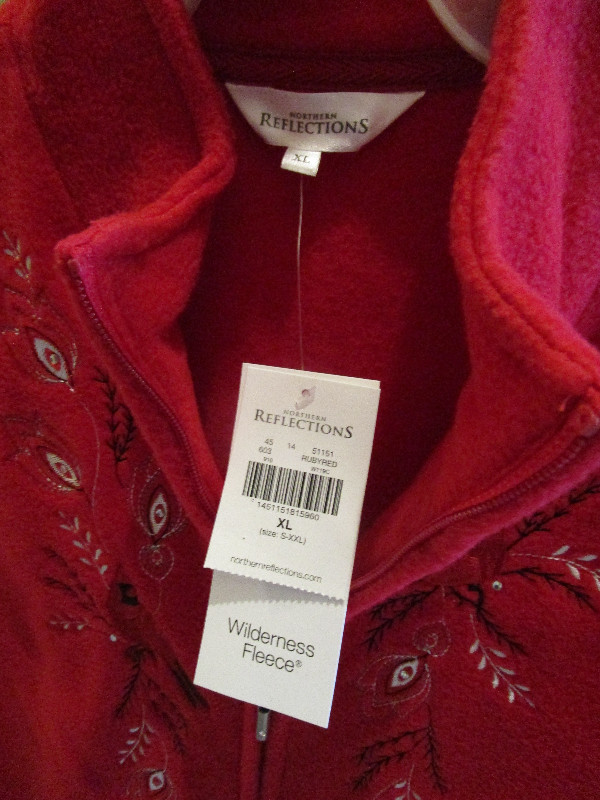 BRAND NEW LADIES SZ XL FULL ZIP RED JACKET in Women's - Tops & Outerwear in Calgary - Image 3