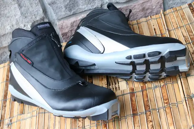 Cross country ski boots men’s SNS Profil Salomon UK 9, USA 9.5 4 in Ski in City of Toronto - Image 9