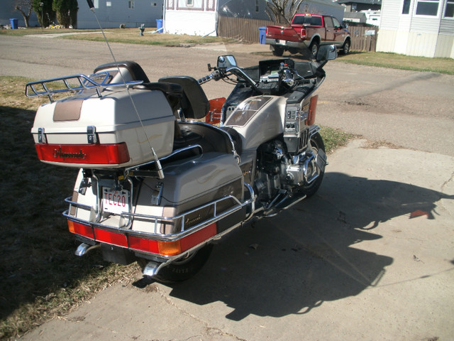 HONDA GOLDWING ASPENCADE in Touring in Medicine Hat - Image 2