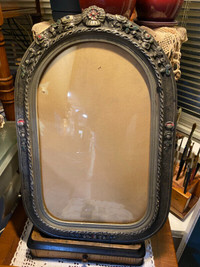 Antique Convex Glass Frame 13”x 20”.