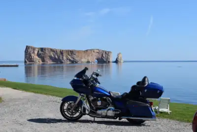 2015 Harley Davidson Road Glide Special Superior Blue $20,000 OBO This 2015 Road Glide Special FLTRX...