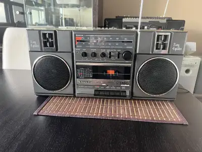 Sanyo boombox stereo M9811, View more