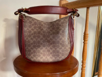 Genuine COACH crossbody purse in signature canvas & calf leather
