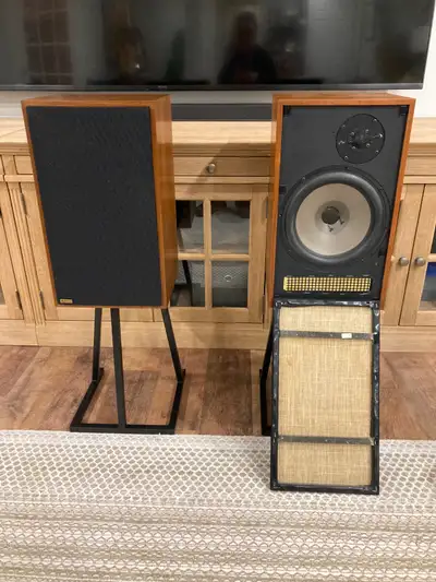 Classic Dynaco A25 Speakers, View more