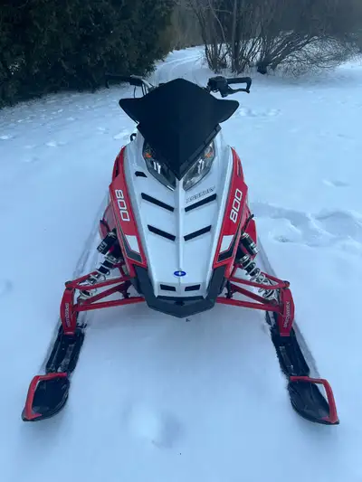 2015 Polaris switchback assault 800cc -Electric start -Electric reverse -2” track from factory -1 ow...