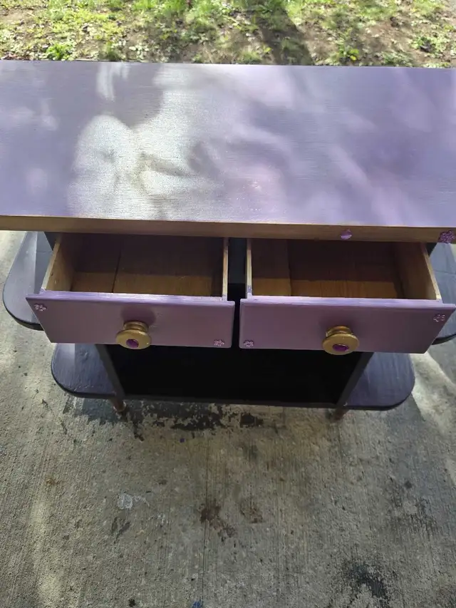 Cute antique vintage purple and gold shelf in Bookcases & Shelving Units in Ottawa - Image 7