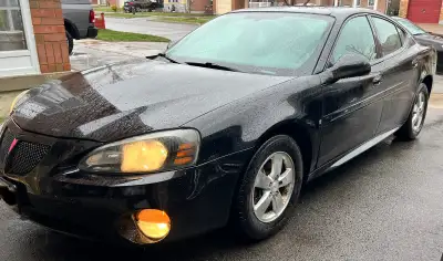 For sale: 2007 Pontiac Grand Prix with V6 engine, 4 doors, black Well care for by original owner. Mi...