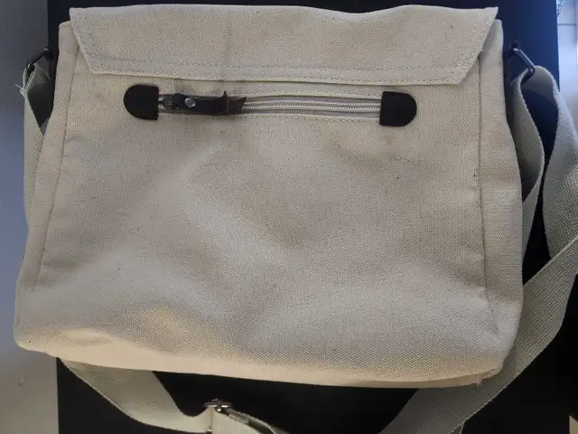 New totoro book bag beige  in Women's - Bags & Wallets in Kitchener / Waterloo - Image 4