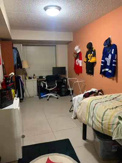 Modern and fully furnished apartment for Sublet/Rent from May 1st to August 31st in downtown Waterlo...