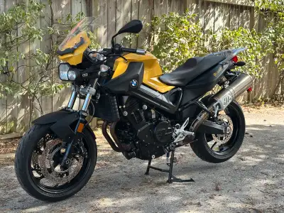 Excellent condition, ridden regularly, well looked after. Heated grips, center stand, BMW side cases...