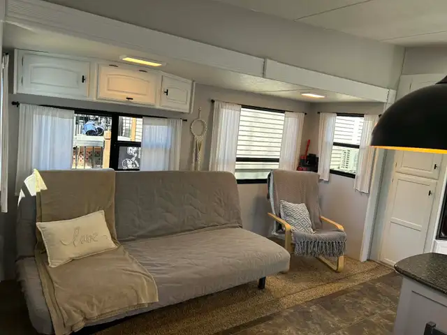 2012 sunnybrook Harmony in RVs & Motorhomes in Laval / North Shore - Image 9