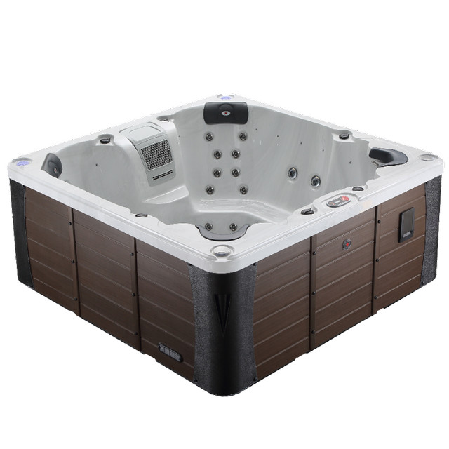Huron - 46-Jet, 84" x 84" x 35" Hot Tub - Restored in Hot Tubs & Pools in Dartmouth - Image 3