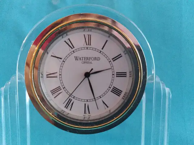 Waterford table clock in Home Décor & Accents in Barrie - Image 3