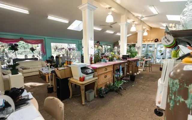 Business for Sale - Flower Shop in Commercial & Office Space for Sale in Delta/Surrey/Langley - Image 7