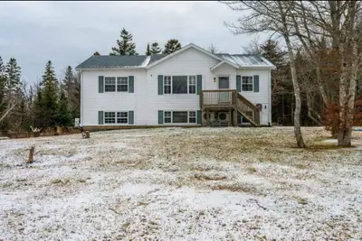 Bright and comfortable 2-bedroom, 1-bathroom basement unit available in a quiet, family-friendly are...