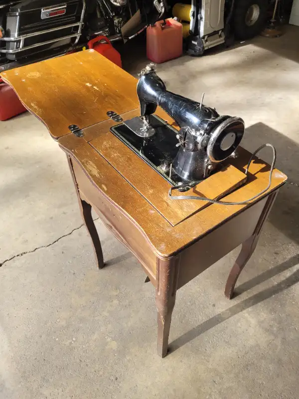 Antique Kenmore Sewing Machine64728171672962120