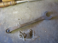 OLD CAST IRON FORD CAR WRENCH HAND TOOL $10 AUTO CAR REPAIR