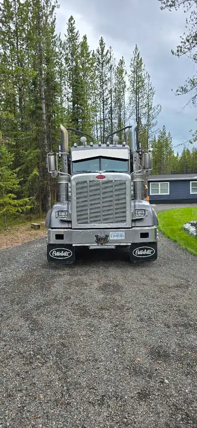 2019 peterbilt 367 $180,000 obo Tri drive logging truck 12,400hrs 578,800kms 565 hp 2050 torque Air...