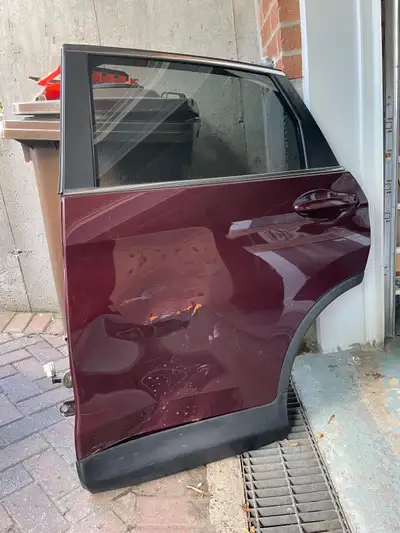 Honda CR V 2015 rear driver side door Power window Electric door lock Door need to be fixed Colour c...