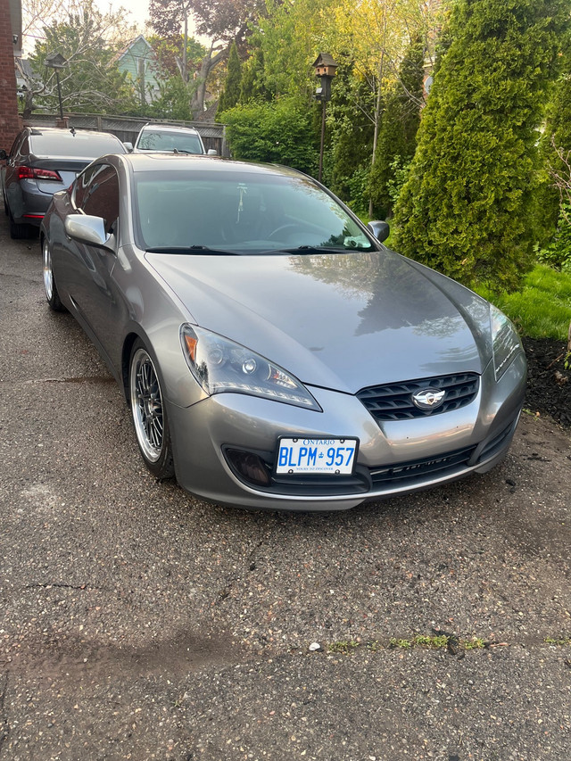 Génesis coupe  in Cars & Trucks in Oshawa / Durham Region - Image 2