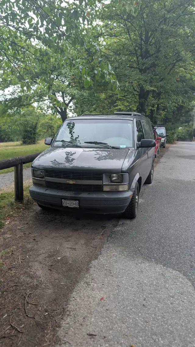 2004 Astro Van Camper/Toy Hauler Conversion in Travel Trailers & Campers in Downtown-West End - Image 9