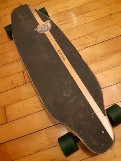 Skate board $ 275.00 Planche à roulettes 30.5" × 9" 77.5 cm. ×