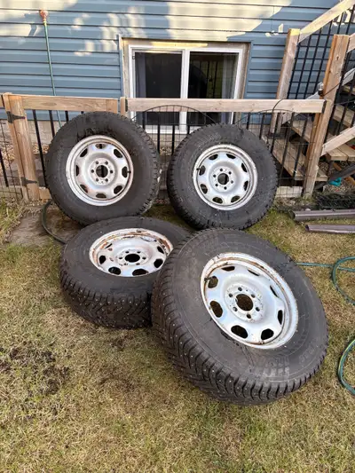 4 tires and rims for Ford F150 with 6x135 bolt pattern. Came off my 2022 that I used for one season....