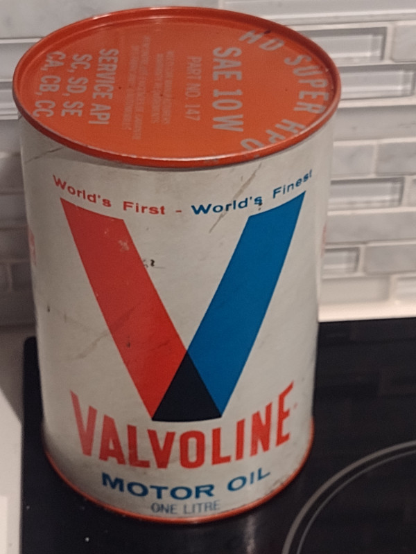 HUILE MOTEUR VALVOLINE No147 HD SUPER HPO SAE 10W MOTOR OIL CAN dans Autre  à Laval/Rive Nord - Image 2