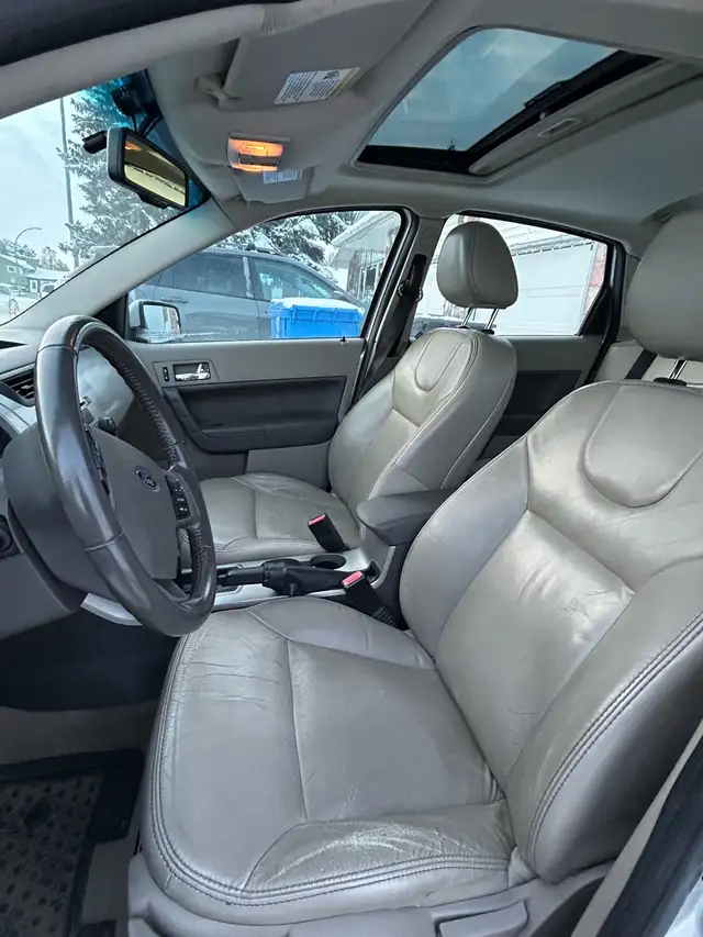 2009 Ford Focus in Cars & Trucks in Regina - Image 10